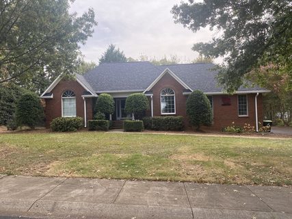 105 Lewis Burnett Dr sold home in Carlisle Place, Boiling Springs, SC