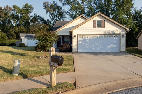 663 Clarion Court