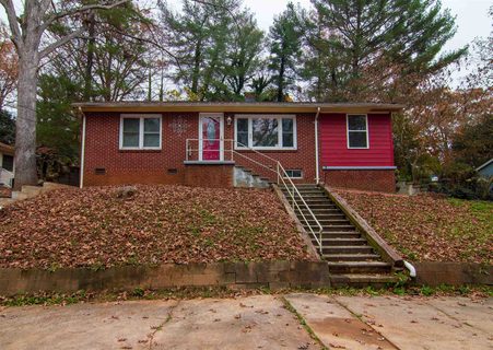 1324 Kings Circle sold home in Southern Heights, Shelby, NC