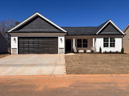 120 W Caylee Way