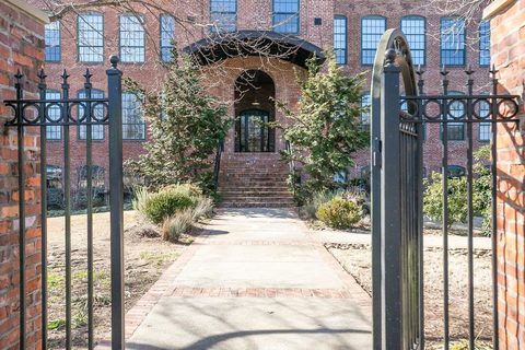 Previously sold for $465,000
