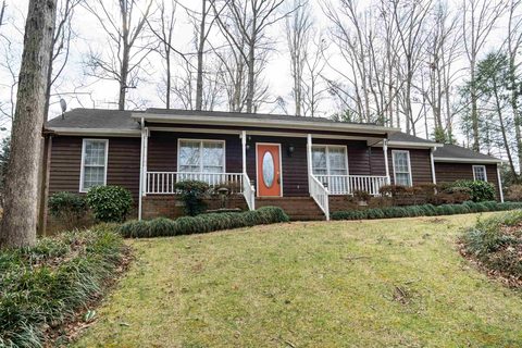 902 Sussex Court sold home in Cambridge, Spartanburg, SC