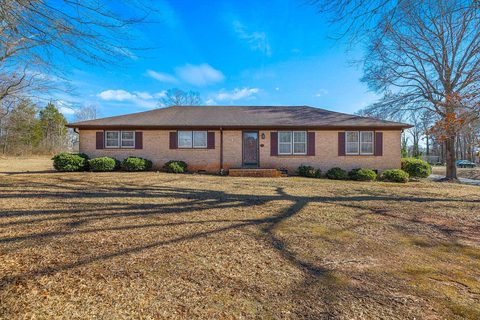 420 Belcher Street sold home in Meadowbrook, Inman, SC
