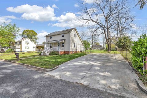 12 F Street