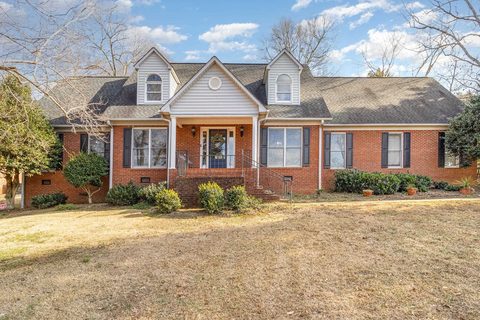 320 E Killarney Lake