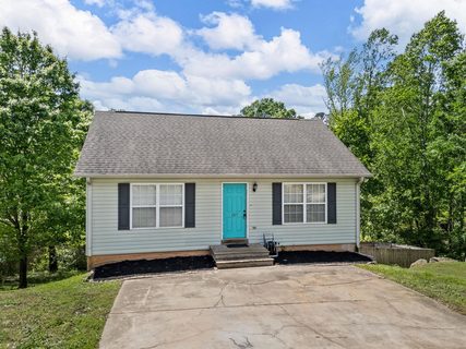127 Shining Rock Court sold home in Fawn Branch, Boiling Springs, SC