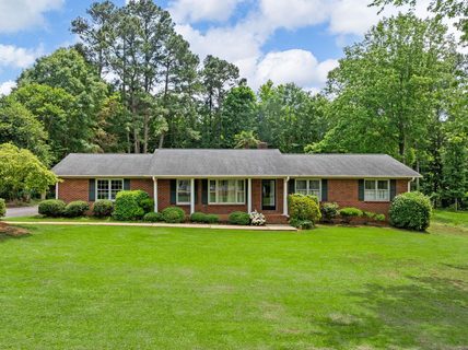 221 N Hill Drive sold home in North Hills, Boiling Springs, SC