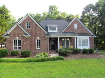 315 Farm Lake Road sold home in Farm Lake, Boiling Springs, SC