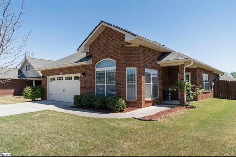 240 Stonecrest Drive sold home in Four Seasons, Roebuck, SC