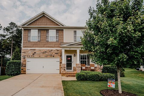627 Autumn Breeze Walk Street sold home in Bella Woods, Inman, SC