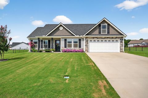 116 Meadow Lake Dr sold home in Farm Lake, Cowpens, SC