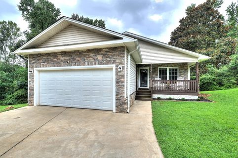 517 Signal Hill Lane sold home in Rainbow Acres, Inman, SC