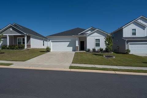 632 Orsman Trail