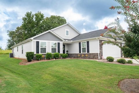 811 Shady Oak Court sold home in North Springs, Boiling Springs, SC