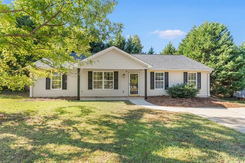 159 Falcon Ridge Drive sold home in Falcon Ridge, Boiling Springs, SC