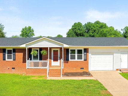 138 Glassy Drive sold home in Southfield, Inman, SC