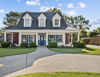 810 Tapestry Court