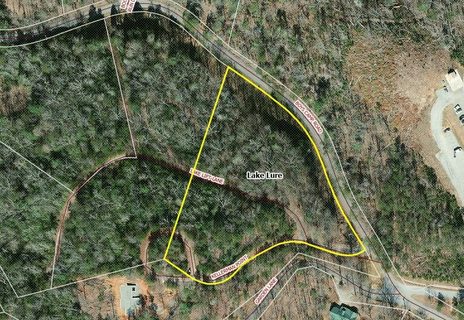 126 Kellerman Point active home in Firefly Cove, Lake Lure, NC