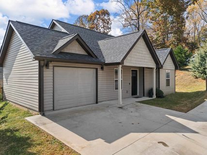 17 Pamela Drive