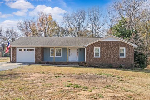 204 Green Ridge Dr