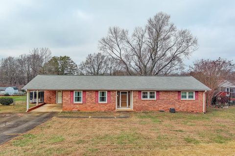 9 Merrimon Avenue sold home in Green Acres, Boiling Springs, SC
