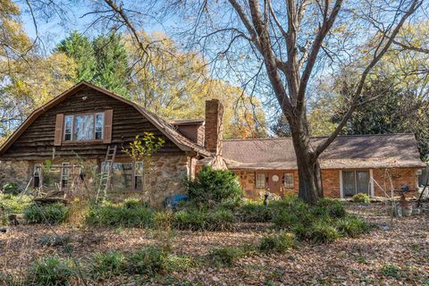 A home in Spring Lake Estates