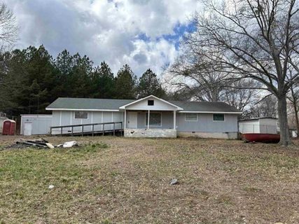 100 Clary Drive active commercial property in Rolling Green, Spartanburg, SC