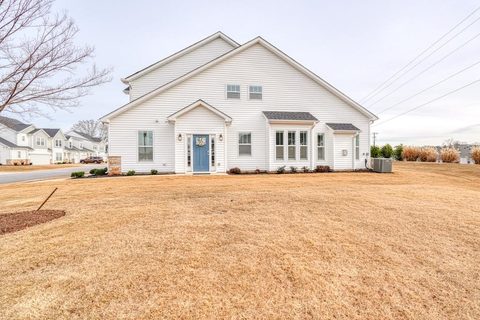 1621 Chelmsford Court sold townhome in Wadsworth Manor, Spartanburg, SC