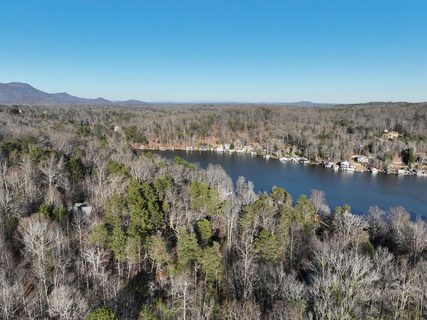 W Lakeshore Dr active land listing in Lake Lanier, Landrum, SC
