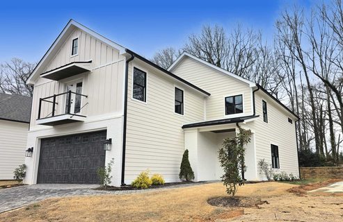 113 Market Bay Court active home in South Main Place, Simpsonville, SC