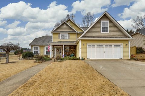 Homes in Hidden Springs, Taylors