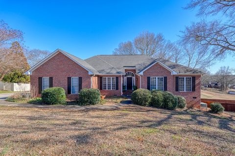 Homes in Saddlebrook, Moore
