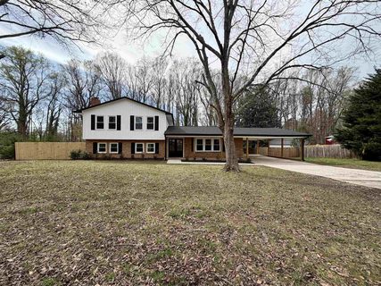 911 Vannessa Drive sold home in Mountainbrook, Boiling Springs, SC