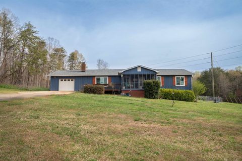 155 Coastline Drive