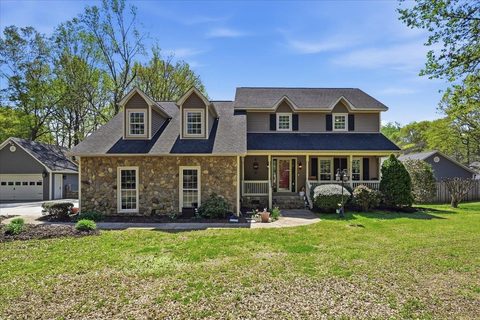 267 Farm Lake Road sold home in Farm Lake, Boiling Springs, SC
