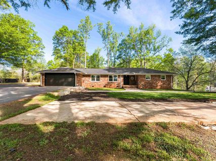 1171 Meadow Farm Road sold home in Meadowbrook Farm, Inman, SC