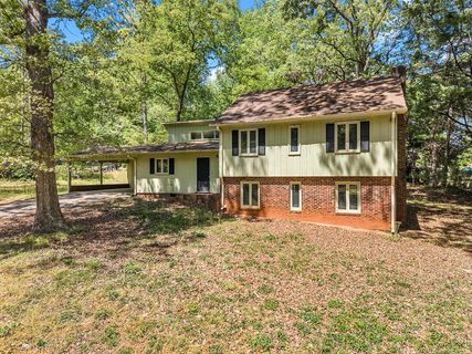 102 Clark Hill Dr sold home in Clark Estates, Inman, SC