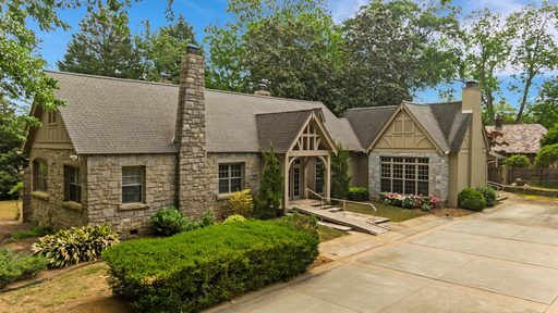 363 Connecticut Avenue pending home in Converse Heights, Spartanburg, SC