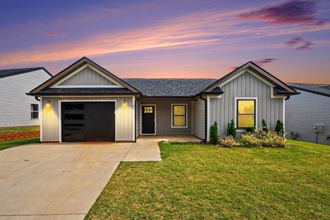 91 Sunrise Road active home in Summer Place, Spartanburg, SC