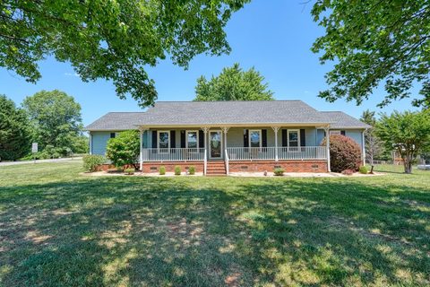 241 Mason Drive pending home in Northwoods, Inman, SC