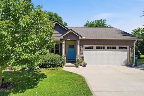 739 Kingswood Valley Drive