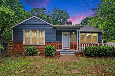 106 Hancock Avenue pending home in Cedar Acres, Spartanburg, SC