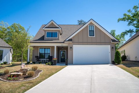 431 Brunswick Lane active home in Villas At Woodfin, Inman, SC