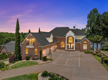Homes in Woodfin Ridge, Inman