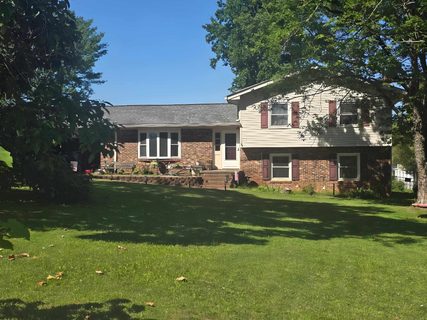 142 Greenbriar Dr active home in Rutledge Estates, Gaffney, SC