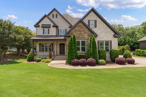 222 New Castle Drive sold home in Beacon Hill, Duncan, SC