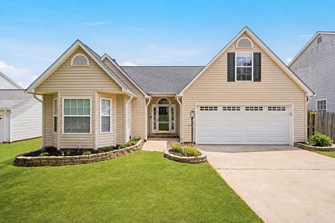 234 W Pheasant Hill Drive active home in Pheasant Hill, Duncan, SC