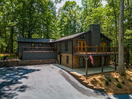 351 S Tyger Lane active home in Deer Track Est, Roebuck, SC