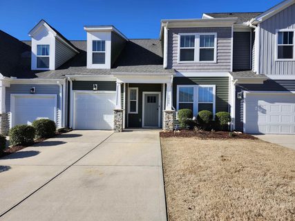 1008 Glohaven Way active townhome in Peachtree Townes, Boiling Springs, SC