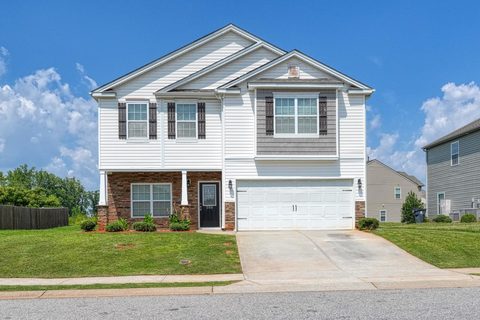 506 Friar Park Lane active home in Highland Hills, Lyman, SC